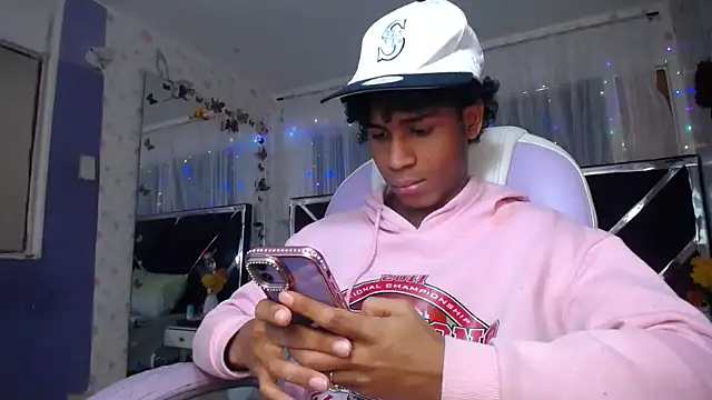 Santy bigcock 01 online show from May 8, 5:02 pm