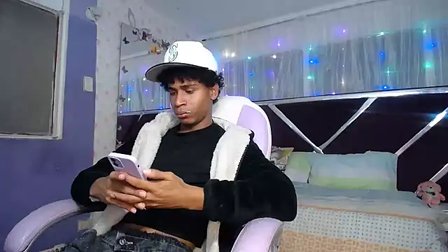 Santy bigcock 01 online show from April 13, 2:07 pm