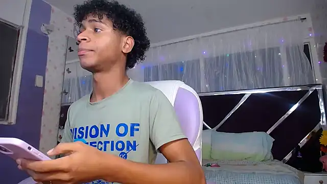 Santy bigcock 01 online show from April 21, 12:11 pm