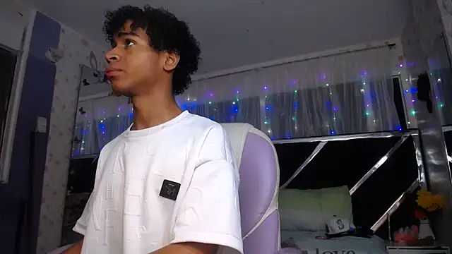 Santy bigcock 01 online show from May 11, 12:07 pm