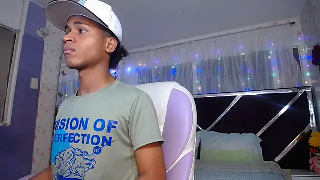 Santy bigcock 01 online show from April 20, 2:08 pm