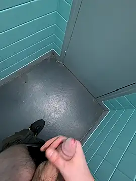 seulementme online show from March 23, 9:04 am