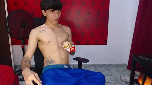 Bryant Connor online show from December 19, 5:04 am