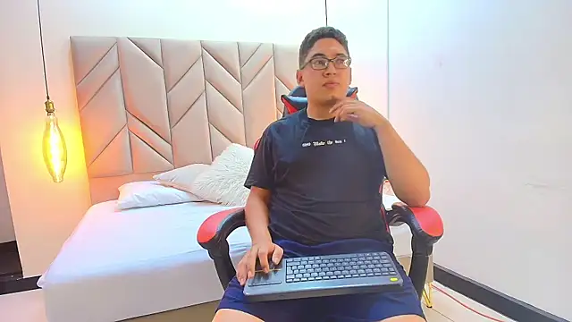 DanteVoss online show from November 16, 4:25 am