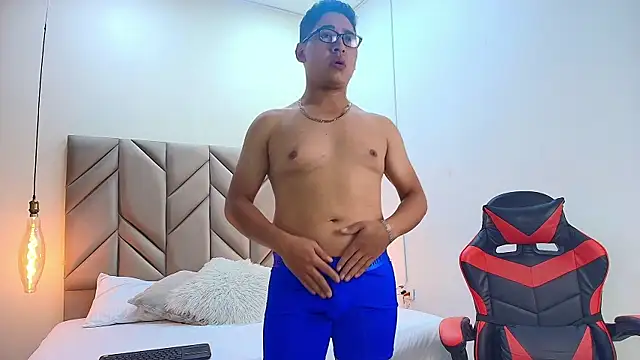 DanteVoss online show from November 19, 4:12 am