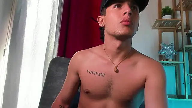 latiin boy21 online show from November 25, 9:06 pm