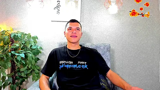 damian vega13 online show from November 8, 6:00 pm