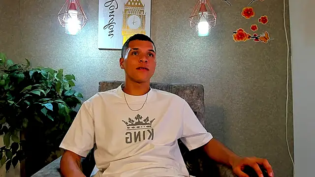 damian vega13 online show from November 9, 6:01 pm