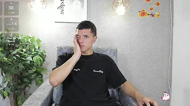 damian vega13 online show from November 19, 6:08 pm