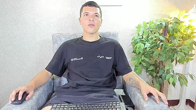 damian vega13 online show from November 24, 5:58 pm