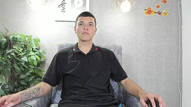 damian vega13 online show from November 18, 5:38 pm