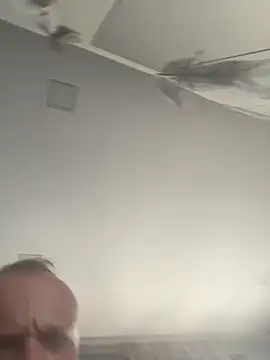 Kriss8411 online show from March 25, 9:35 am