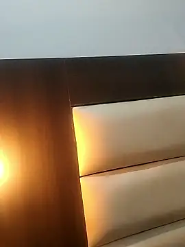 black and white choco online show from January 12, 2:43 pm