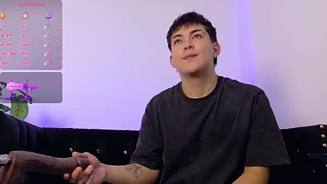 Valentin X online show from December 4, 4:30 am