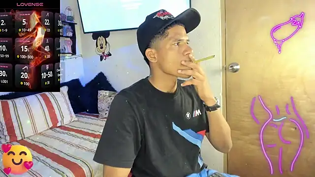 JUANBIGCOCK21CM online show from March 13, 3:41 pm