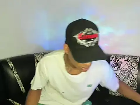 JUANBIGCOCK21CM online show from May 12, 9:23 pm