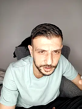 Red dewilll online show from November 11, 9:20 pm