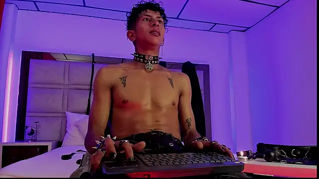 Maximo king25 online show from November 23, 4:45 am