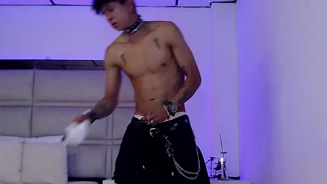 Maximo king25 online show from December 21, 6:43 am