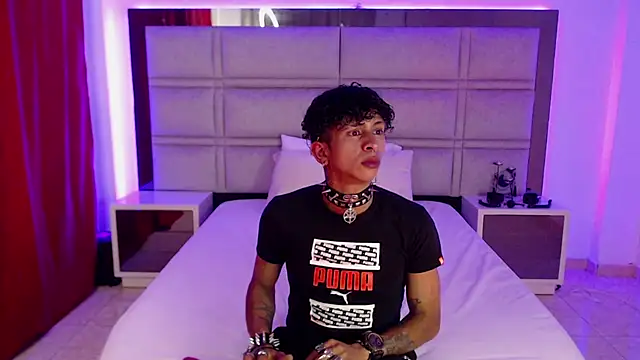 Maximo king25 online show from December 16, 4:41 am