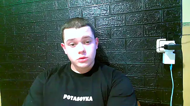 CuteButNaughty  online show from December 22, 8:28 pm