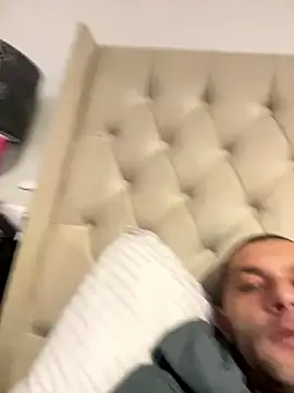 Kinkycouple142 online show from January 9, 3:28 pm