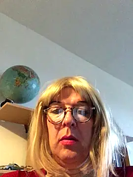 simone xdressing online show from November 23, 2:28 pm