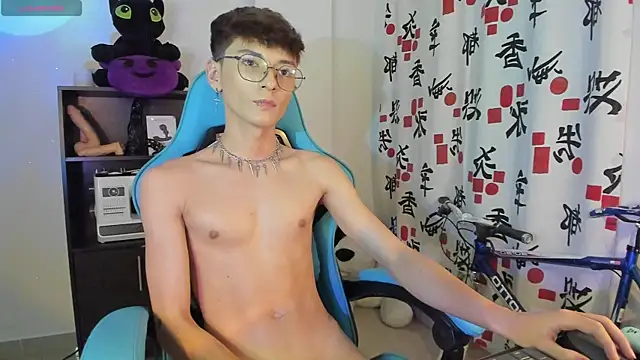 RYO BLEU  online show from April 10, 6:20 am