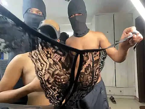 avnikaur online show from February 9, 7:35 am