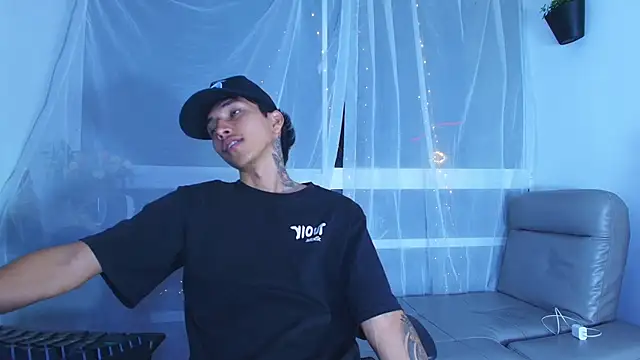 D3mon cock online show from November 30, 6:26 am