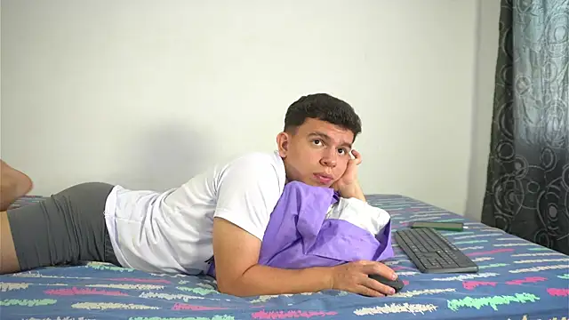 Max ethan5 online show from December 16, 6:15 pm