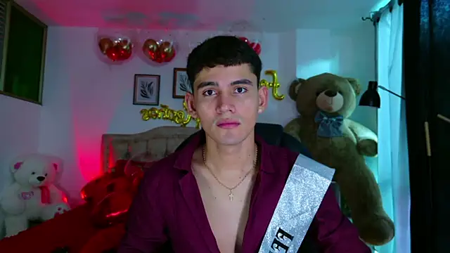 estebanperez 26 online show from April 28, 11:37 am