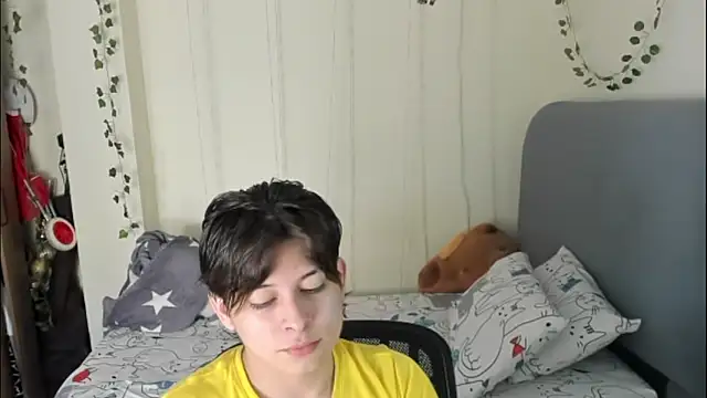 Felix kitty online show from March 27, 7:15 pm