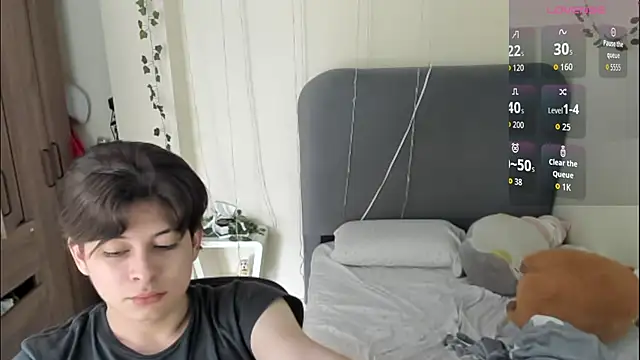 Felix kitty online show from April 9, 7:53 pm