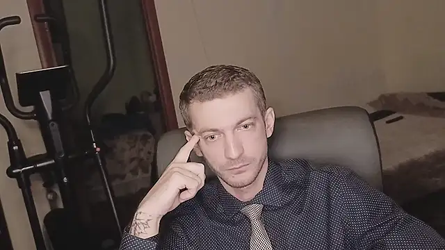 333Alone in theDark777 online show from December 3, 12:38 am