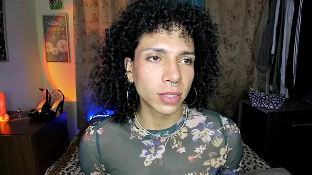 Angel White25 online show from May 26, 9:44 pm