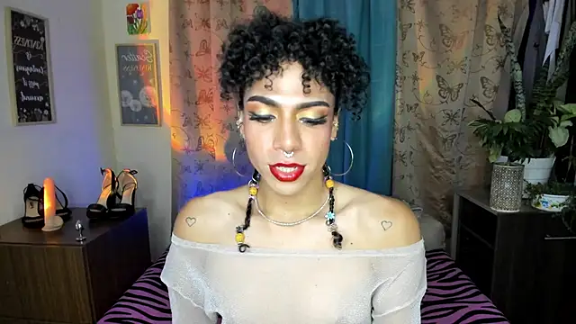 Angel White25 online show from May 10, 1:29 am