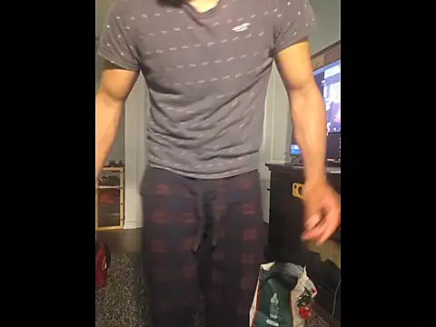 piggylatino online show from May 24, 8:04 pm