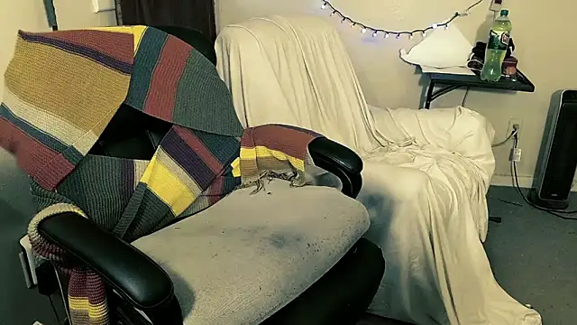 MrBigginTX online show from March 12, 8:27 pm