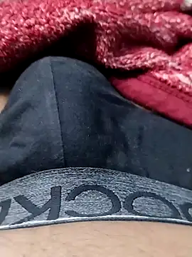 yourcharm4593 online show from December 17, 4:13 pm