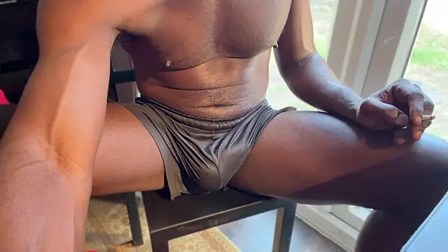 SirDaddylicious online show from April 28, 1:38 pm