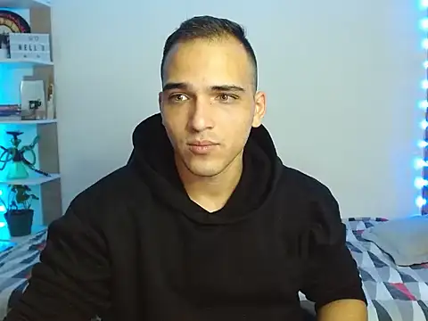 Maax30233 online show from November 27, 5:38 pm