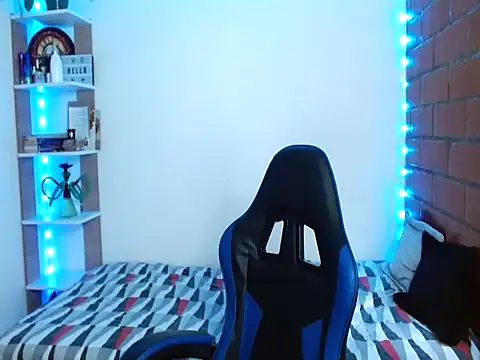 Maax30233 online show from November 23, 4:51 pm