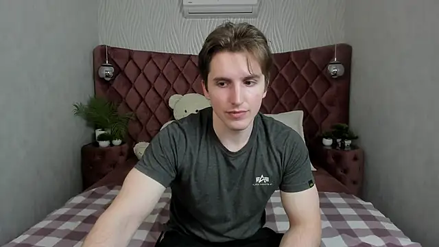 MarkYeti online show from March 21, 7:40 pm