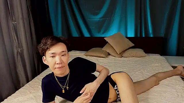 islendtakumi online show from November 16, 3:30 am