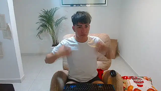 Tommy160920 online show from December 20, 1:07 pm