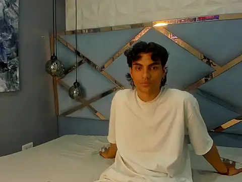 MattFiore online show from February 13, 6:02 pm