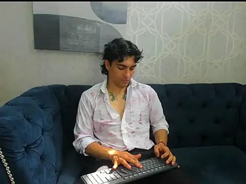 MattFiore online show from February 14, 7:42 pm