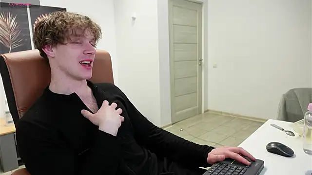 Charles Dreams online show from March 16, 3:13 am