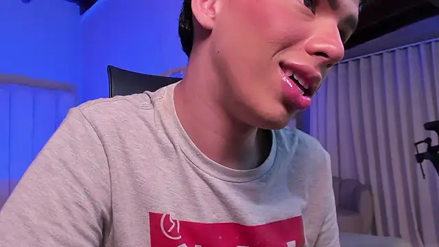 Seab trooy online show from March 13, 5:15 am